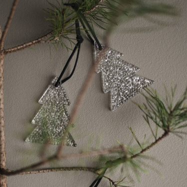Airy Hanging Tree