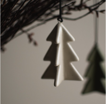 Hanging Winter Tree